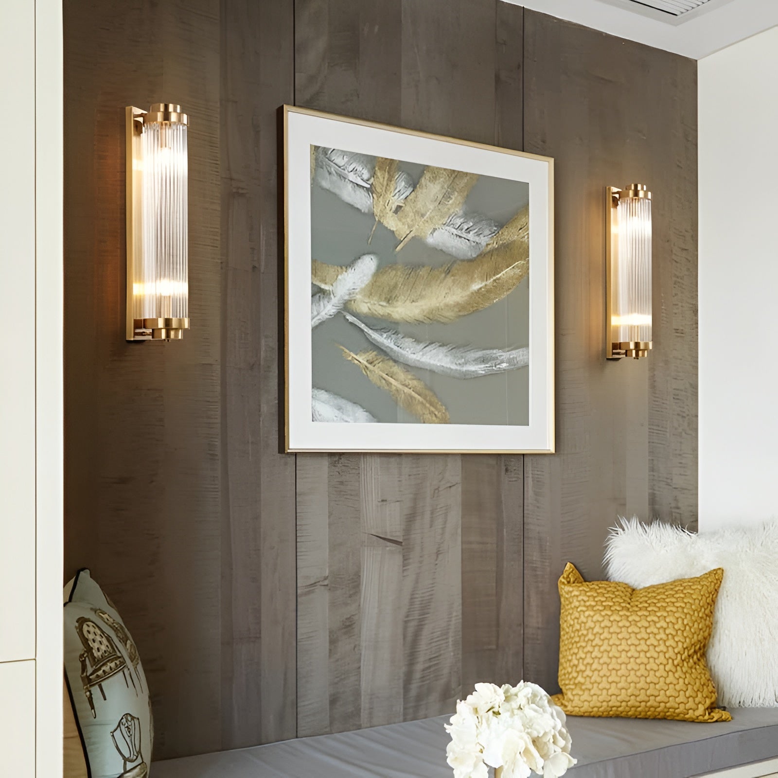 Vintage Columpna Wall Light – Golden Glass Shade