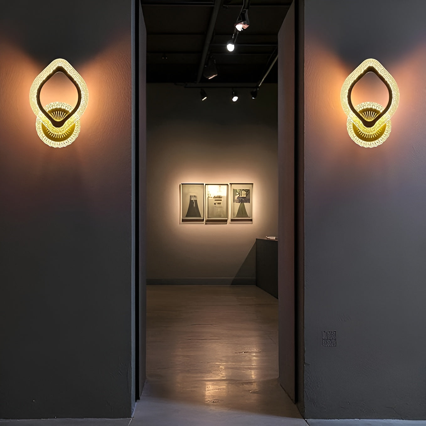 Golden Acrylic Crystal Wall Light – Color-Changing LED